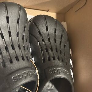 NWT Adidas Adilette Clog Unisex Black Slides - Size 8 Men's / 9 Women's